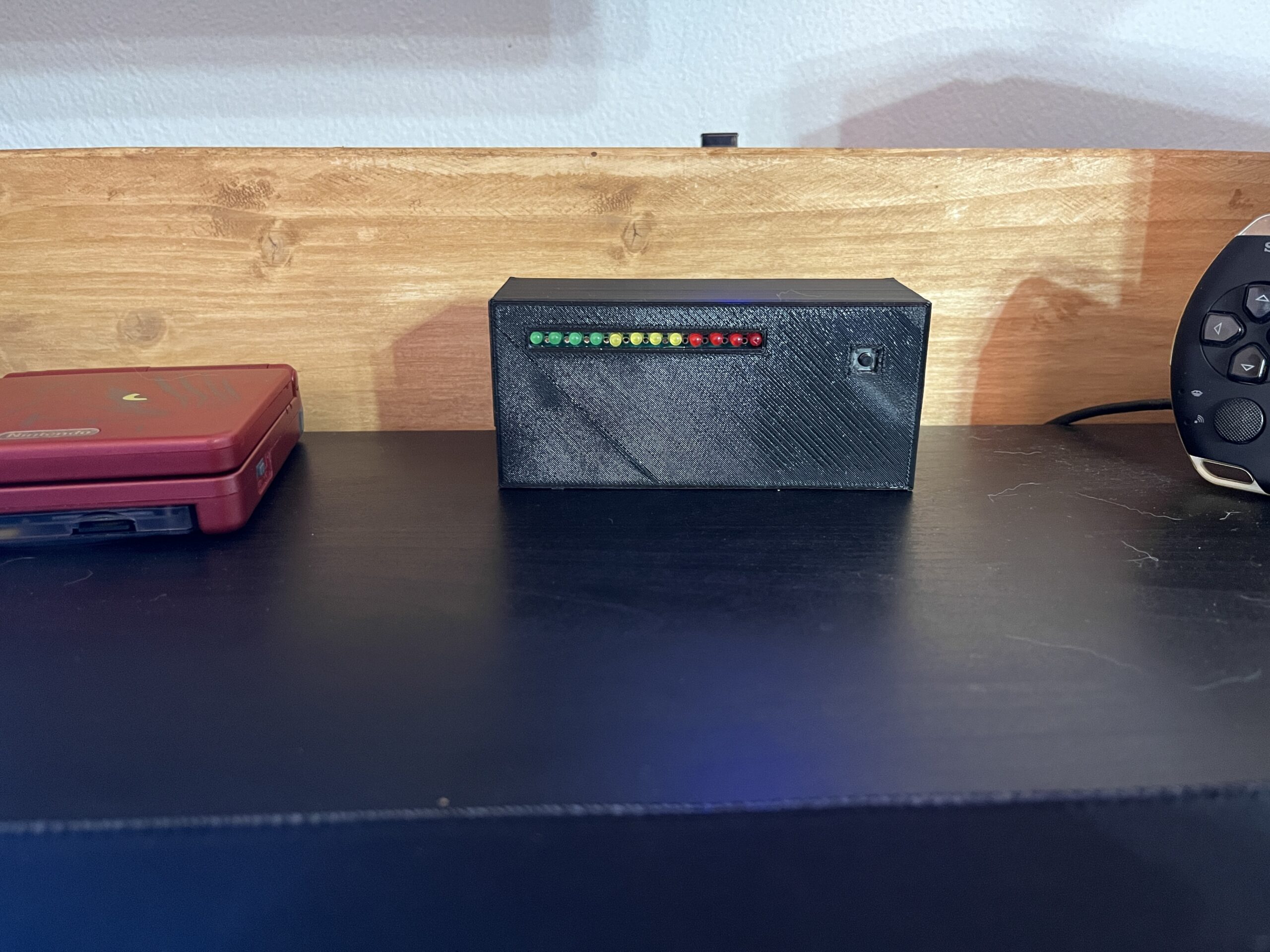 DIY Time Tracking Monitor with Arduino Nano and LED status bar